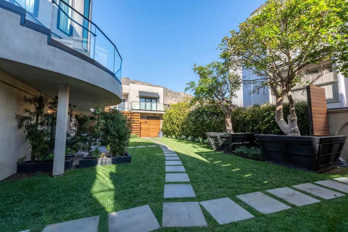 Malibu Sand Carbon Beach Suites Exterior foto