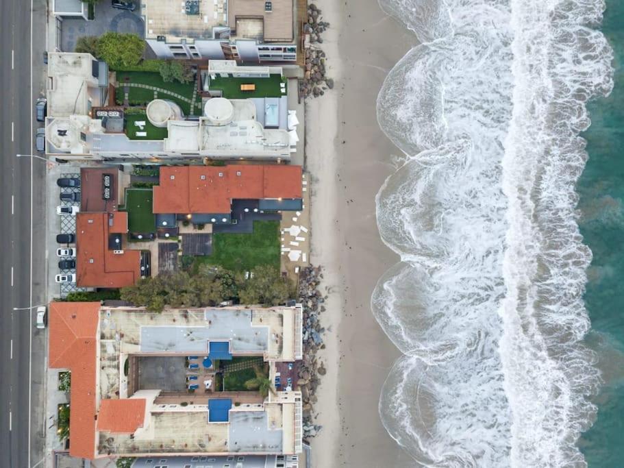 Malibu Sand Carbon Beach Suites Exterior foto